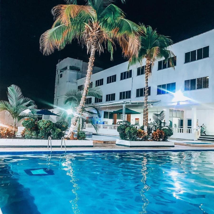 Hotel Mall Santana Del Río La Dorada Esterno foto